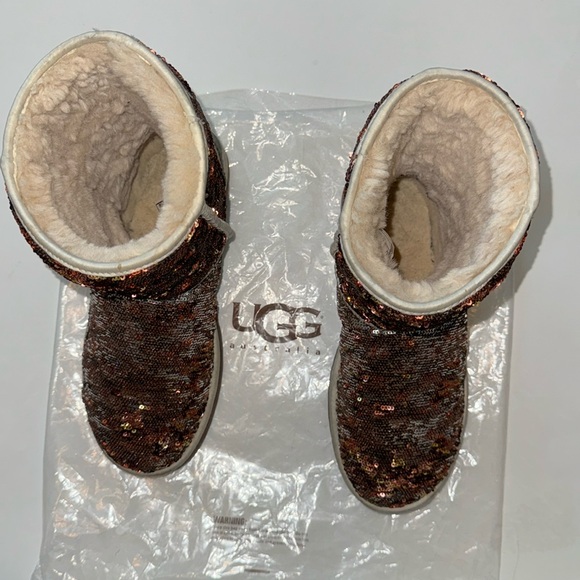 UGG CLASSIC SHORT CHAMPAGNE SPARKLE BOOTS